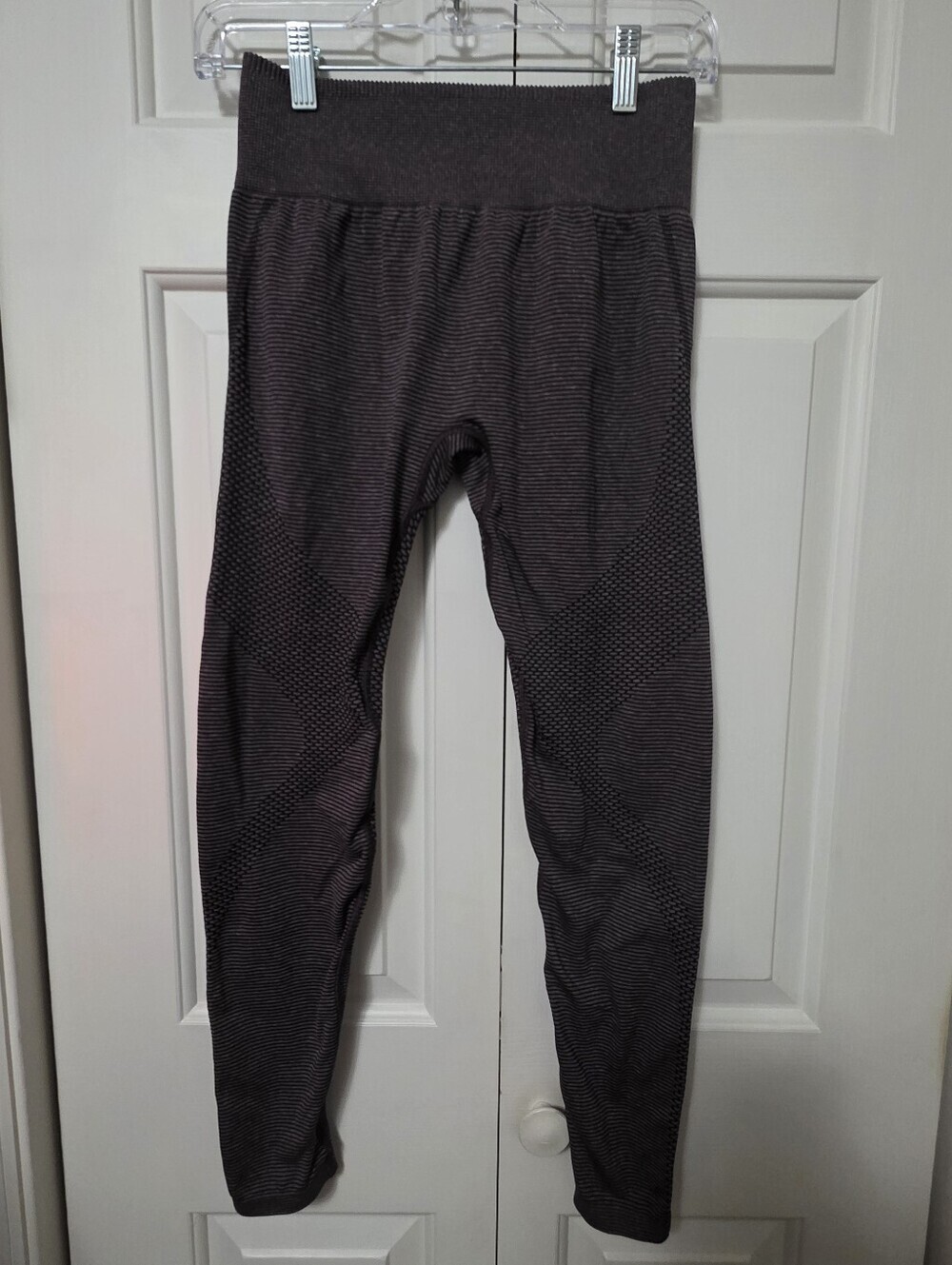 Gymshark Seamless High-Waist Textured Butt Scrunch Leggings Purple Size M